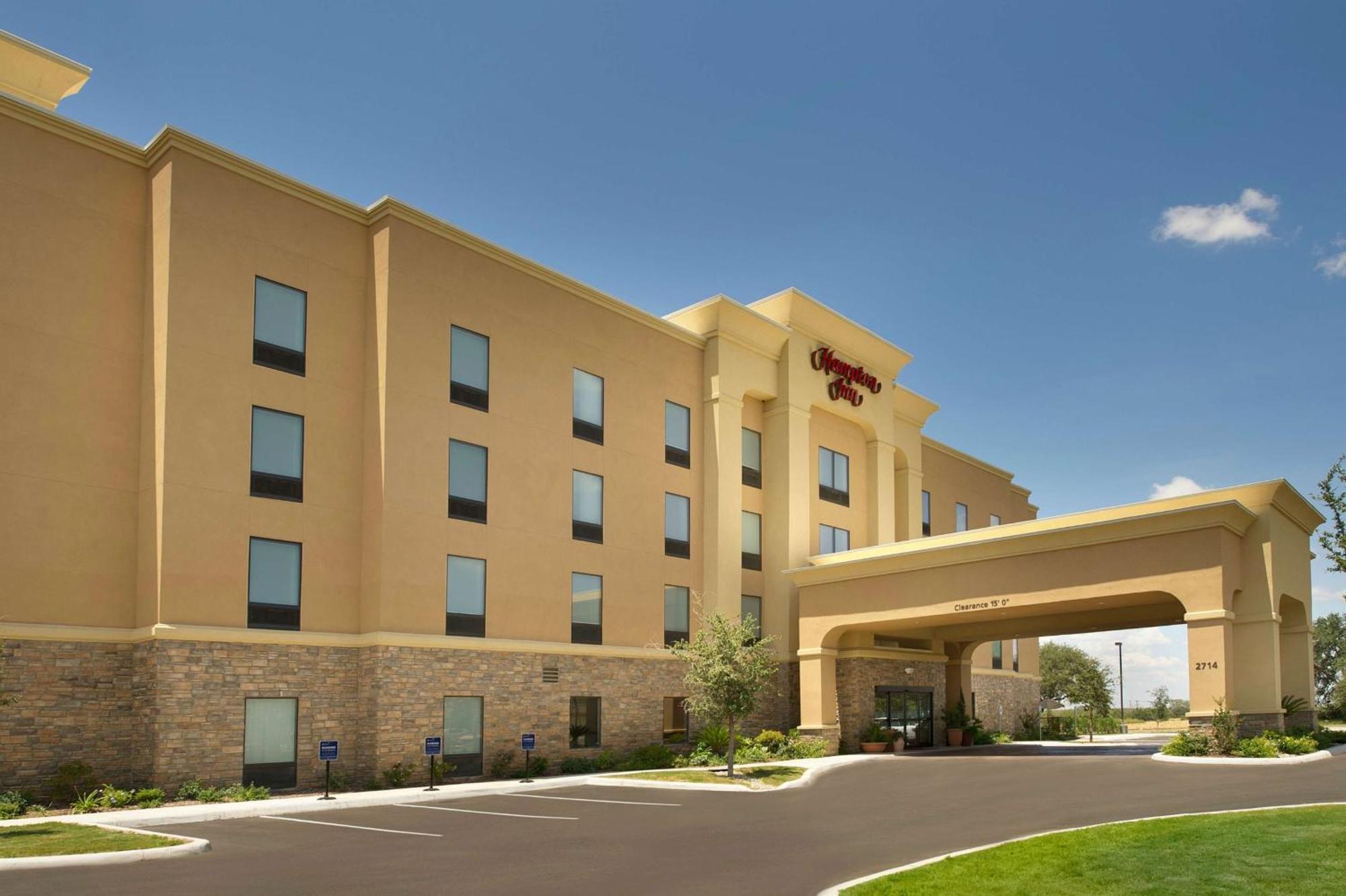 Hampton Inn Uvalde Exterior photo