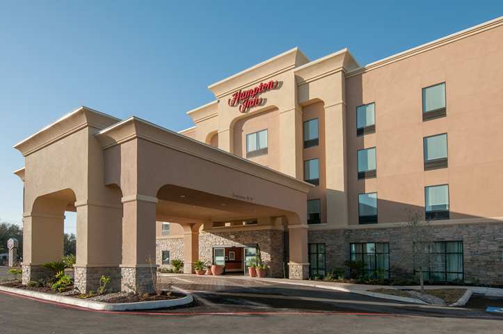 Hampton Inn Uvalde Exterior photo